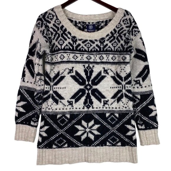 American Eagle Sweater Pullover Medium Nordic Fair Isle Black Snowflake Wool - Picture 1 of 4